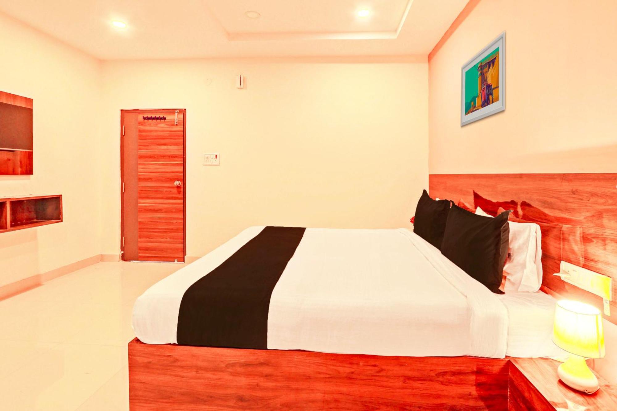 Hotel O R Square Hyderabad Esterno foto